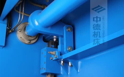 ZDPK-6325配有中德公司最新型扭軸同步裝置，強(qiáng)度高，能調(diào)節(jié)，專利技術(shù).jpg